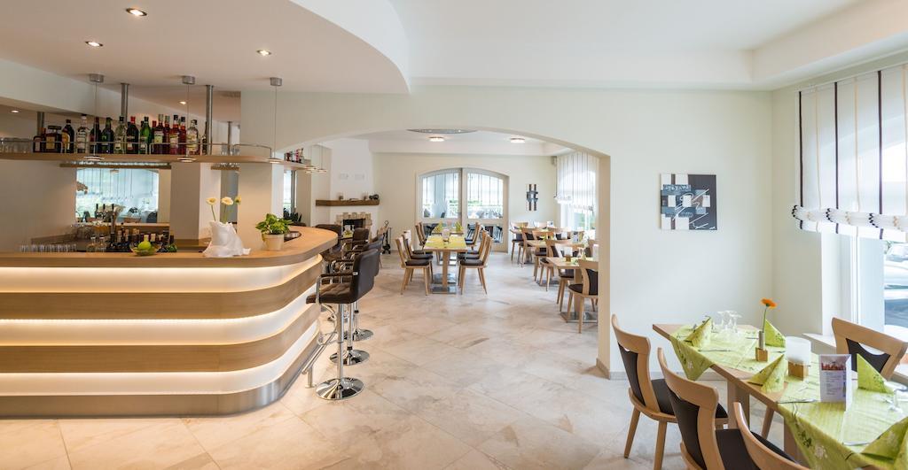 Landhotel Kristall Bad Marienberg Bagian luar foto